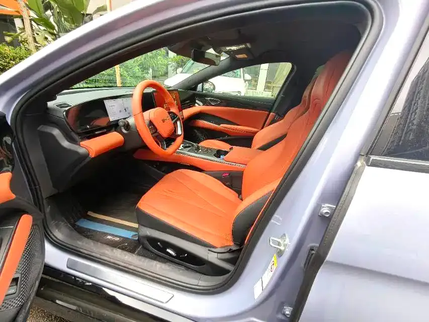 BYD Seal — фото 3