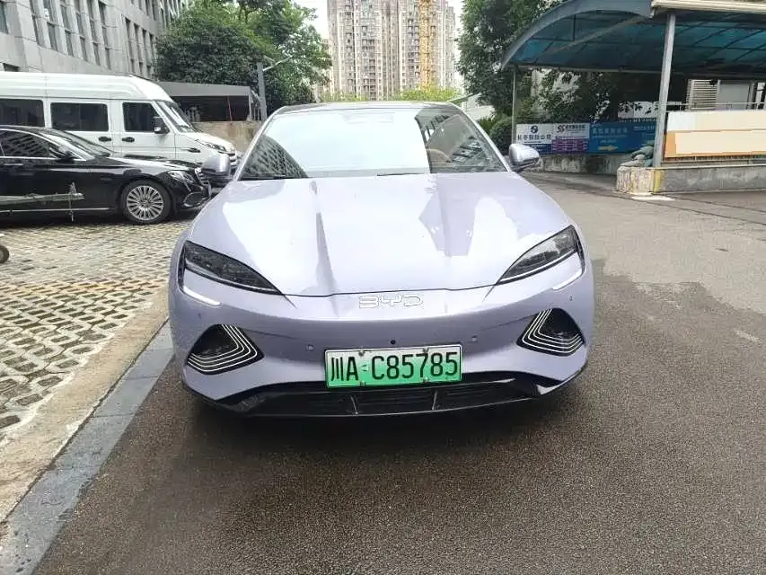 BYD Seal — фото 6