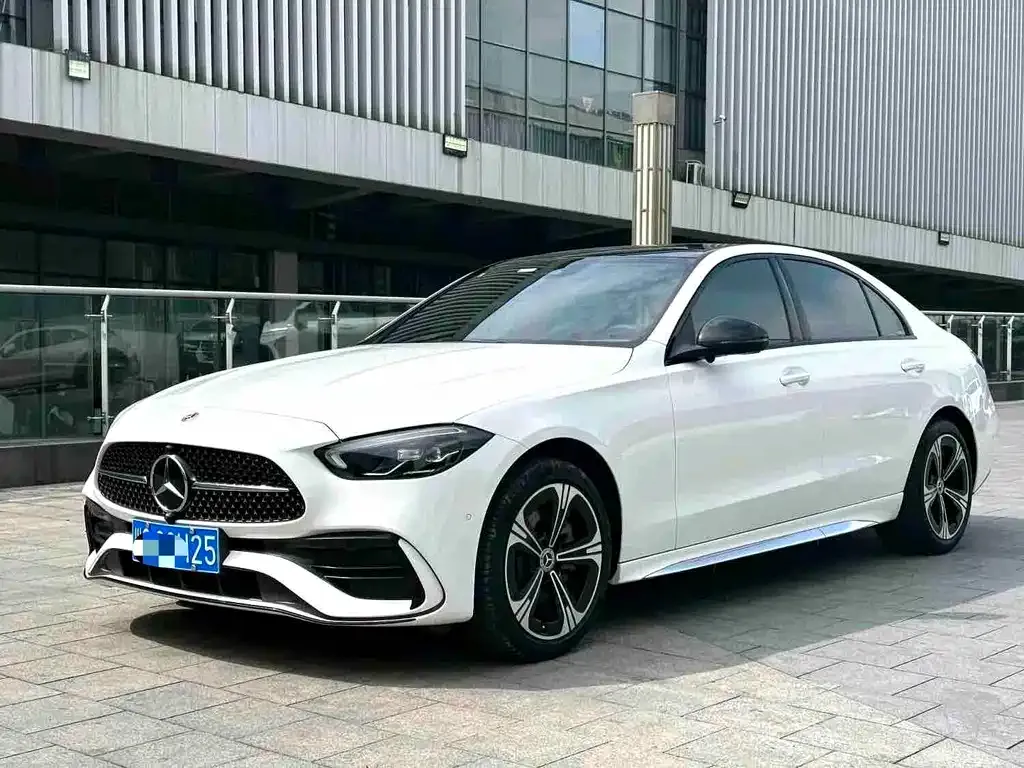 Mercedes-Benz C-Class — фото 1