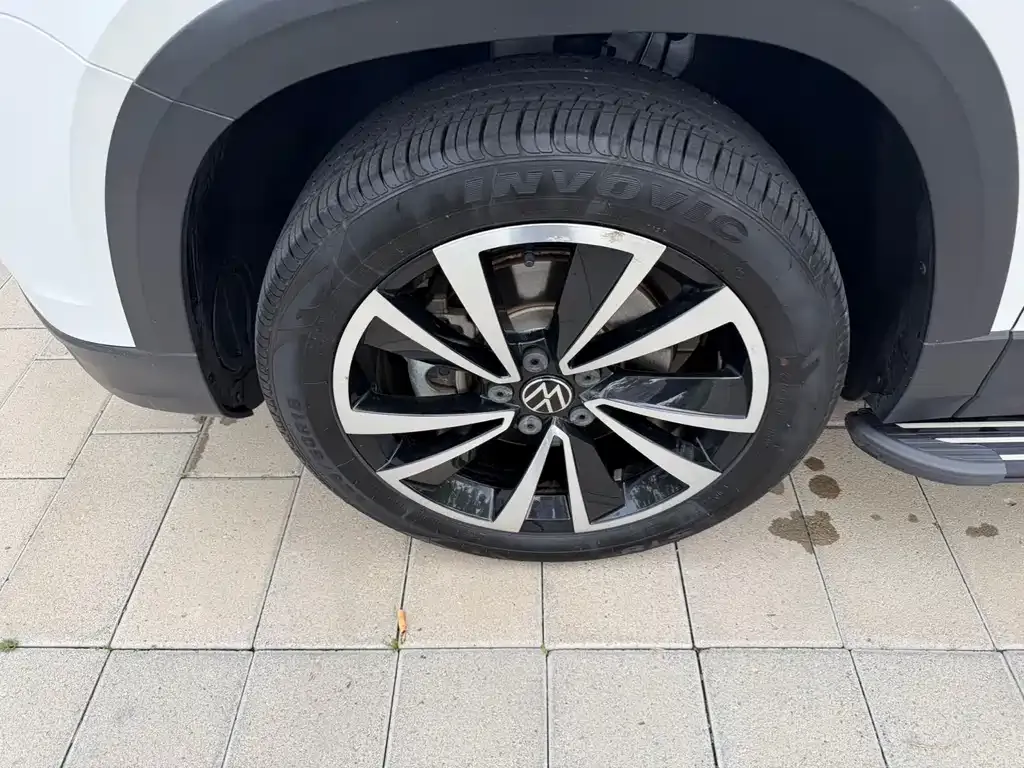 Volkswagen Tharu — фото 3