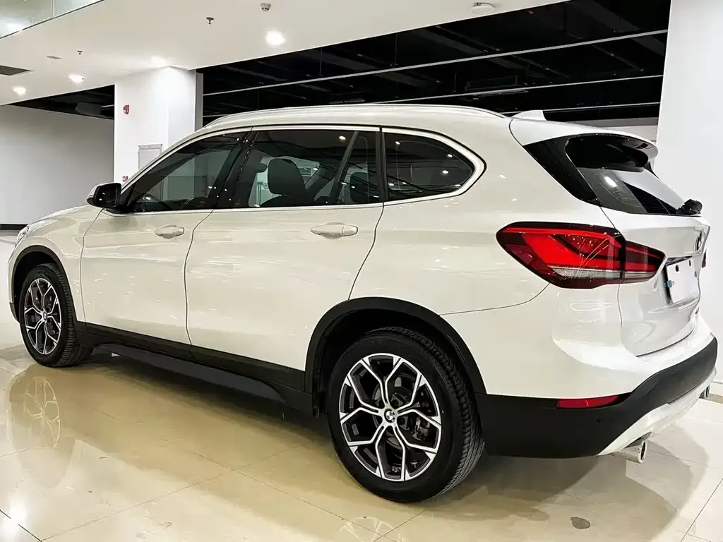 BMW X1 — фото 2