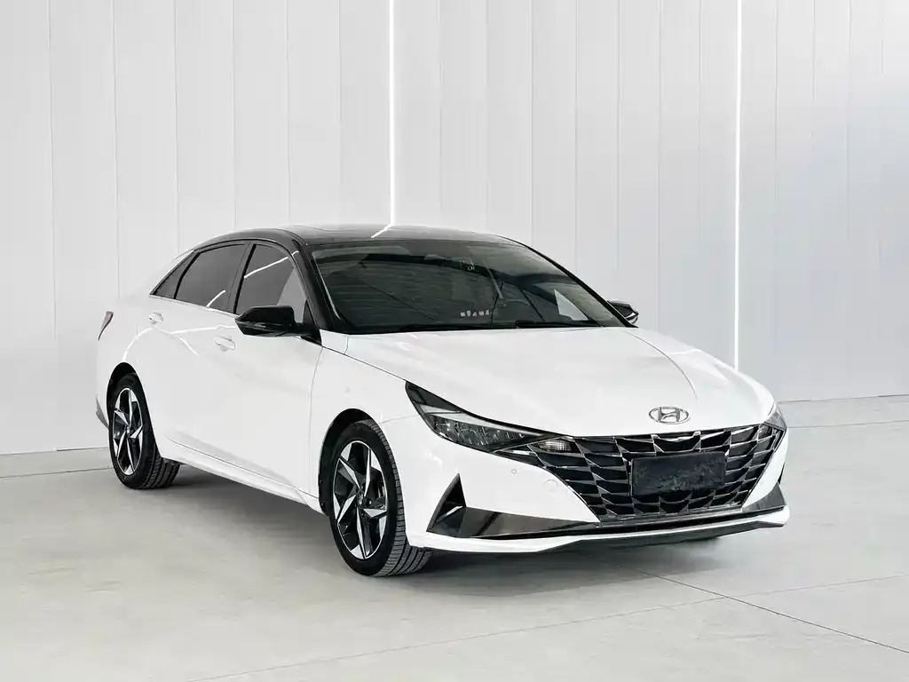 Hyundai Elantra — фото 6