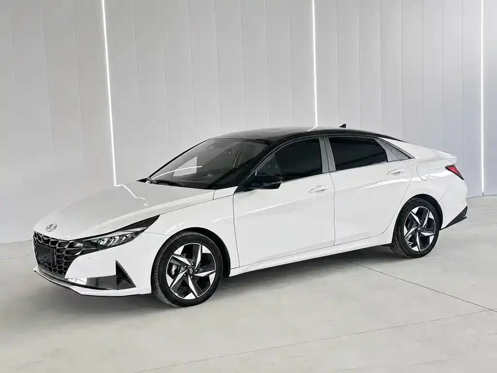 Hyundai Elantra — фото 4