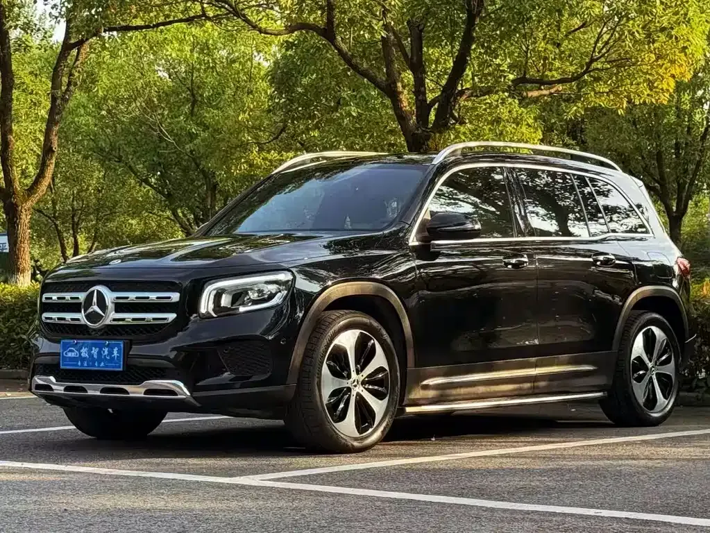 Mercedes-Benz GLB — фото 1