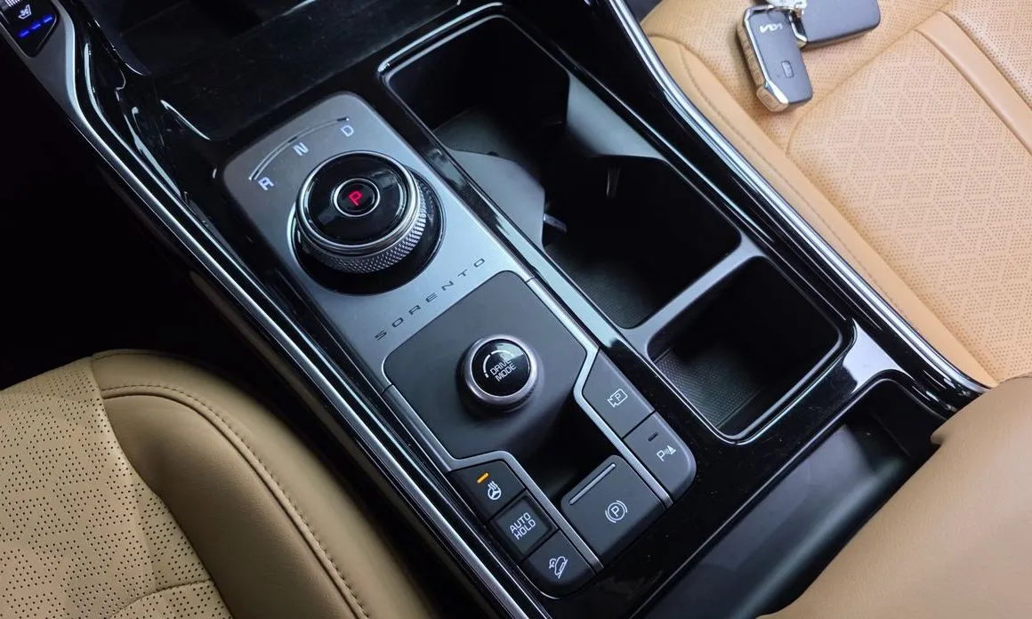 Kia Sorento — фото 5