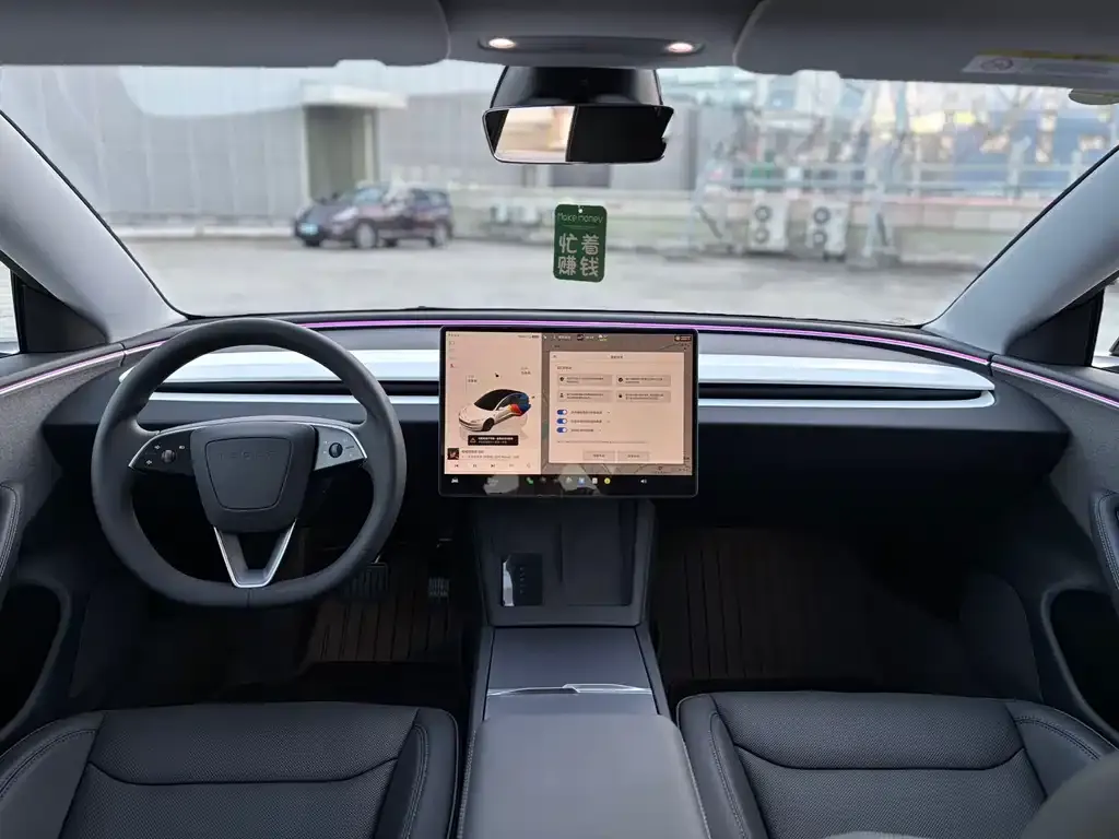 Tesla Model 3 — фото 3