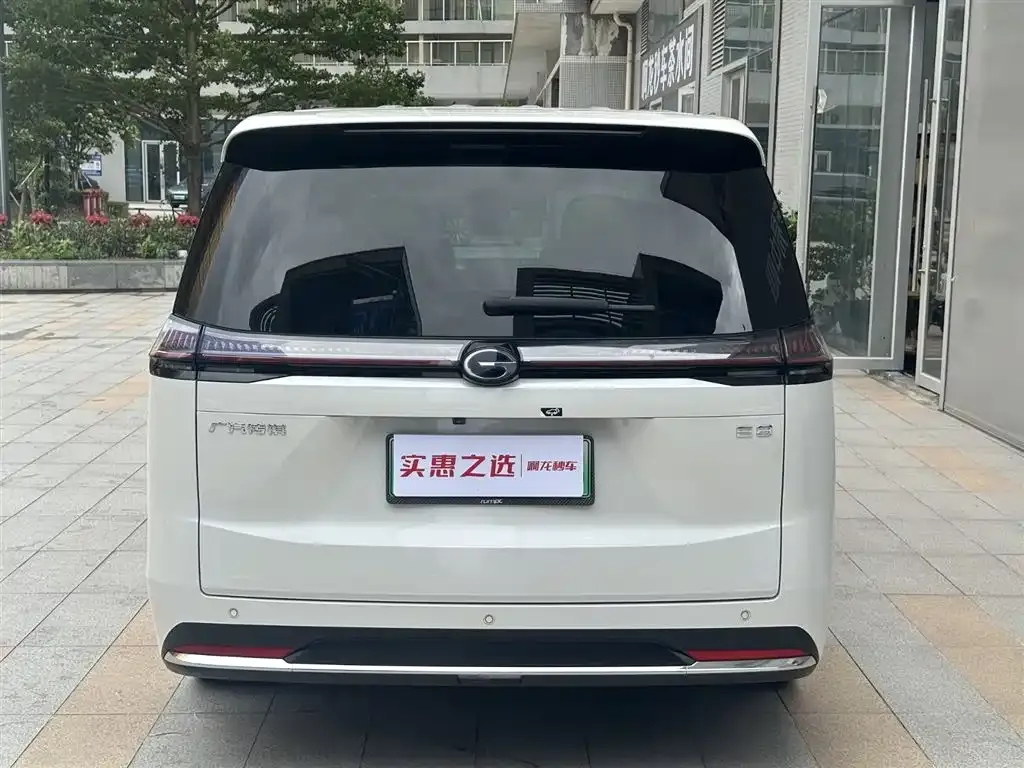 GAC Motor 传祺E8 PHEV — фото 4