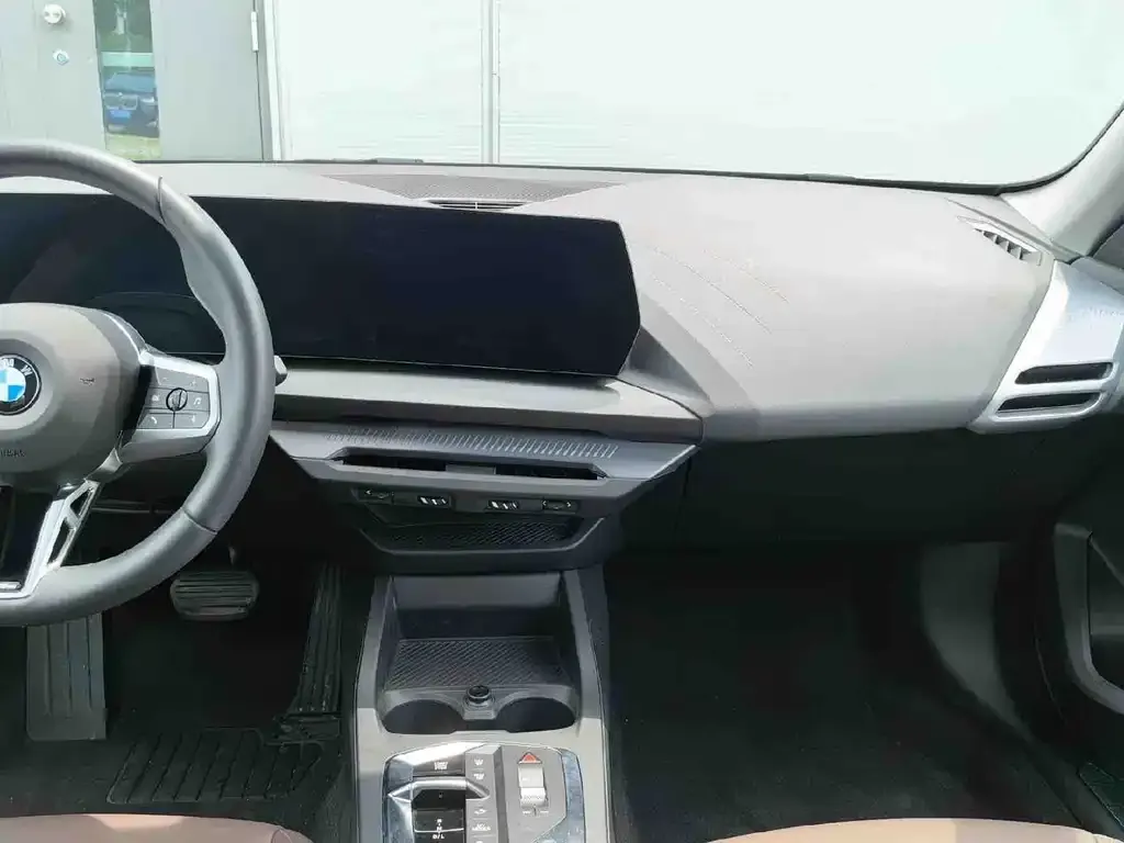 BMW 2 Series 2025 из CN, фото 10