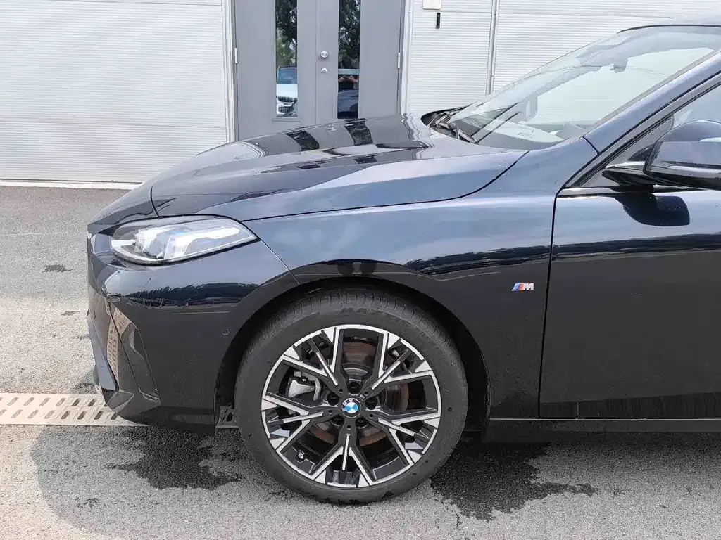 BMW 2 Series 2025 из CN, фото 8