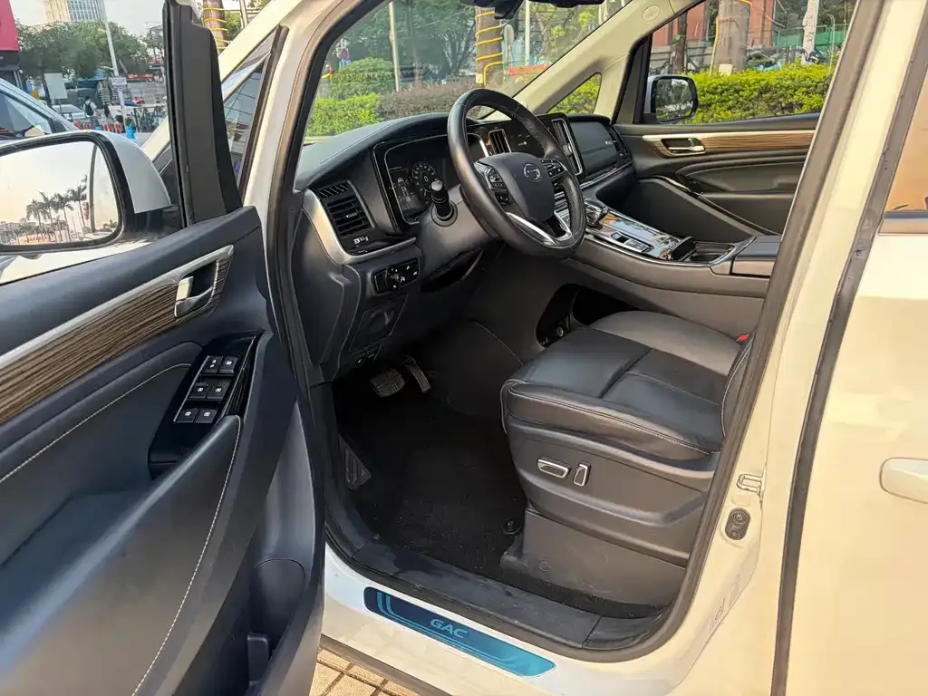 GAC Motor Trumpchi M8 — фото 8