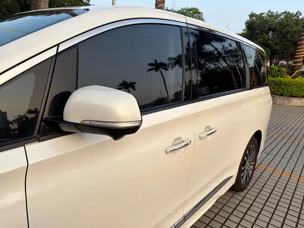 GAC Motor Trumpchi M8 — фото 2