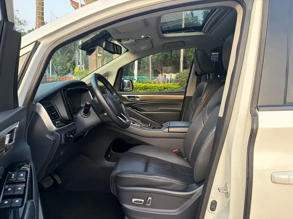 GAC Motor Trumpchi M8 — фото 4