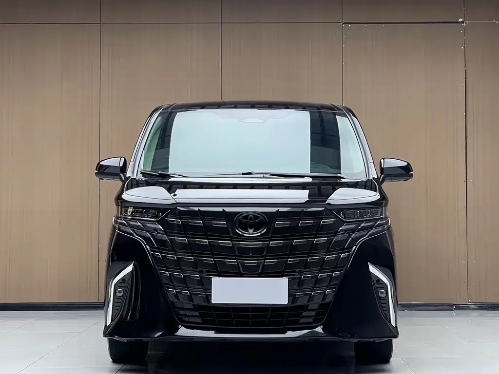 Toyota Alphard — фото 3