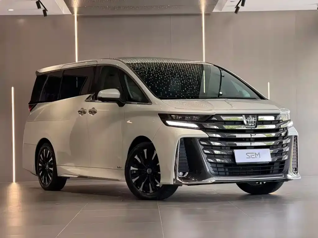Toyota Vellfire — фото 10