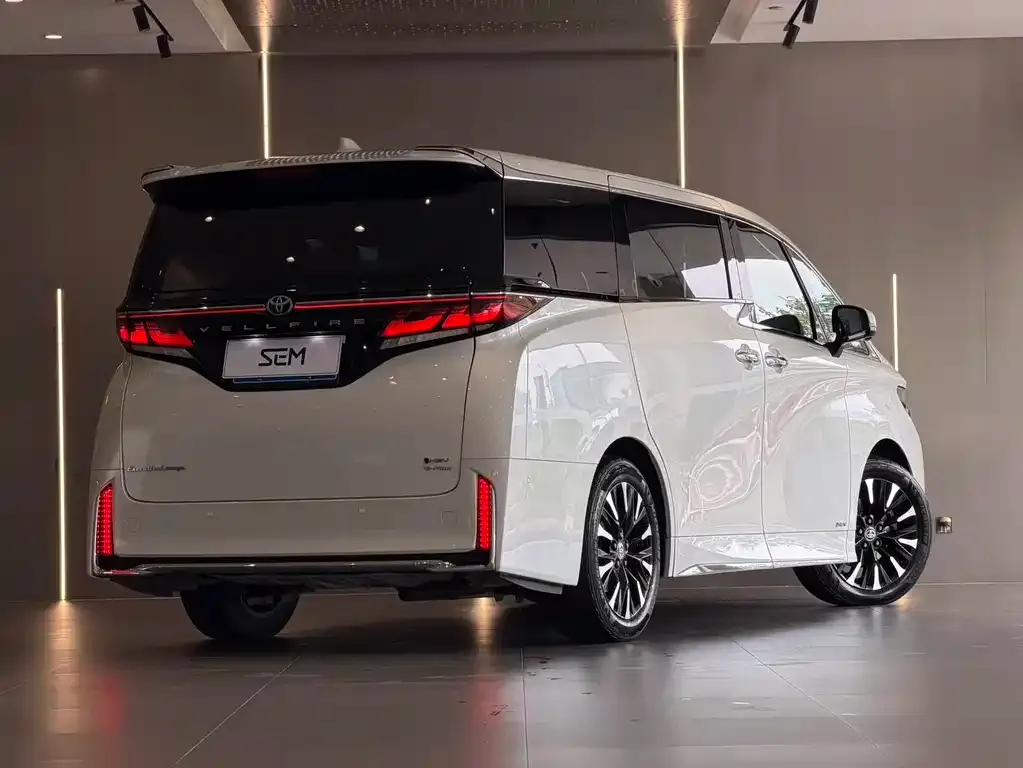 Toyota Vellfire — фото 3