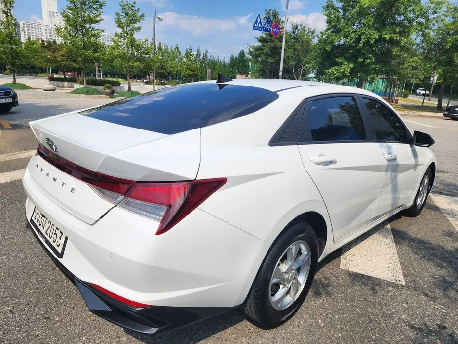 Hyundai AVANTE — фото 10