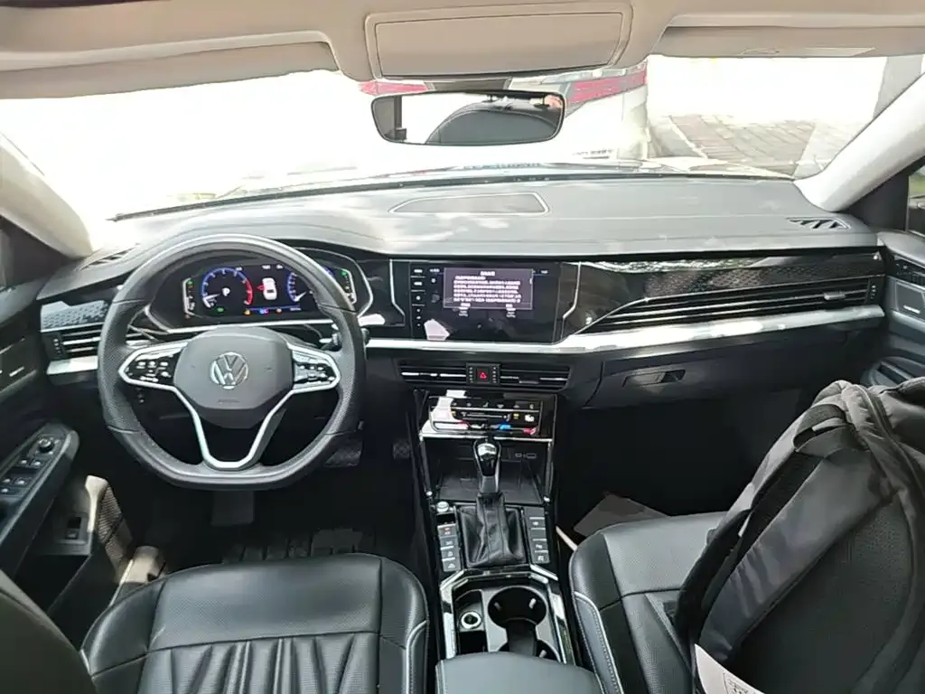 Volkswagen Passat — фото 6