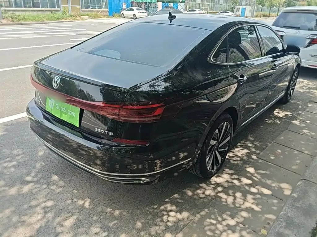 Volkswagen Passat — фото 7
