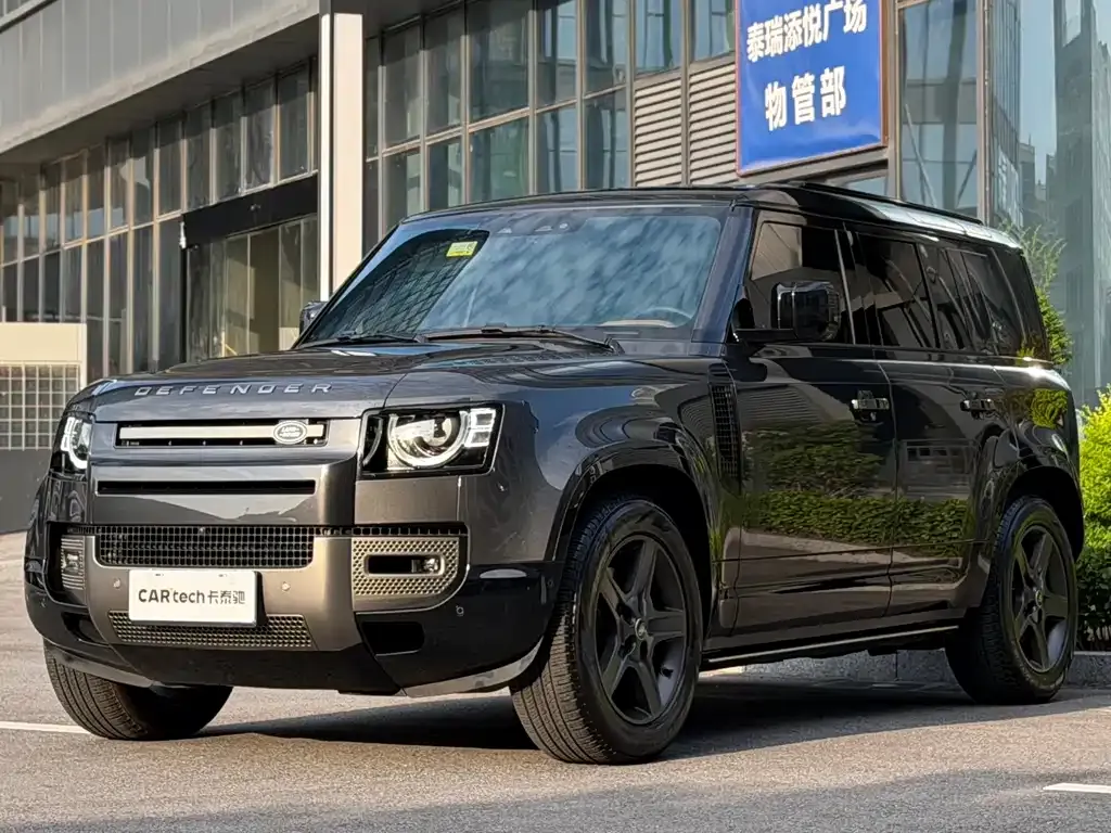 Land Rover Defender — фото 1