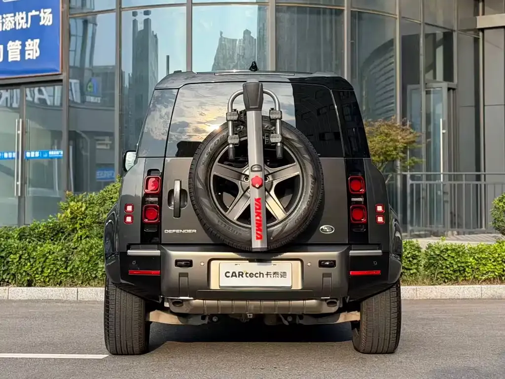 Land Rover Defender — фото 2