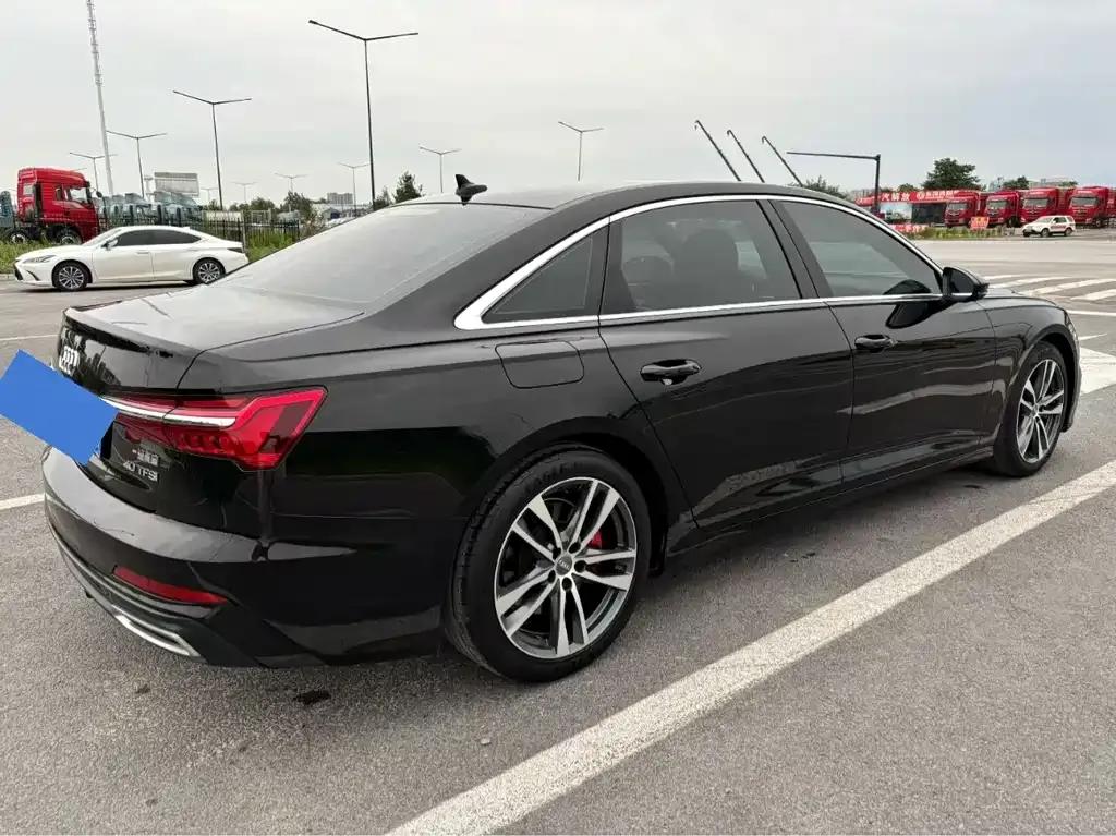 Audi A6L — фото 7