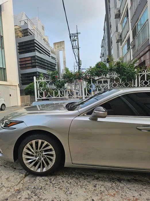 Lexus ES — фото 1