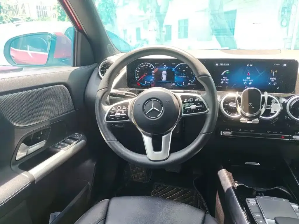 Mercedes-Benz GLA — фото 7