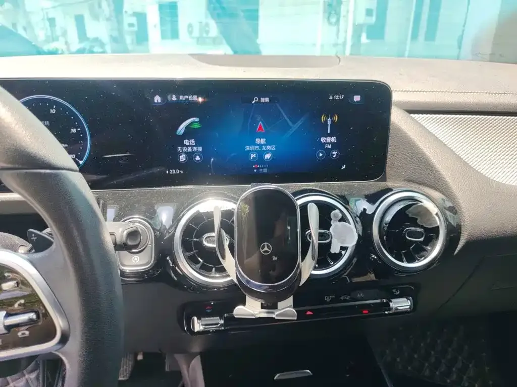Mercedes-Benz GLA — фото 10