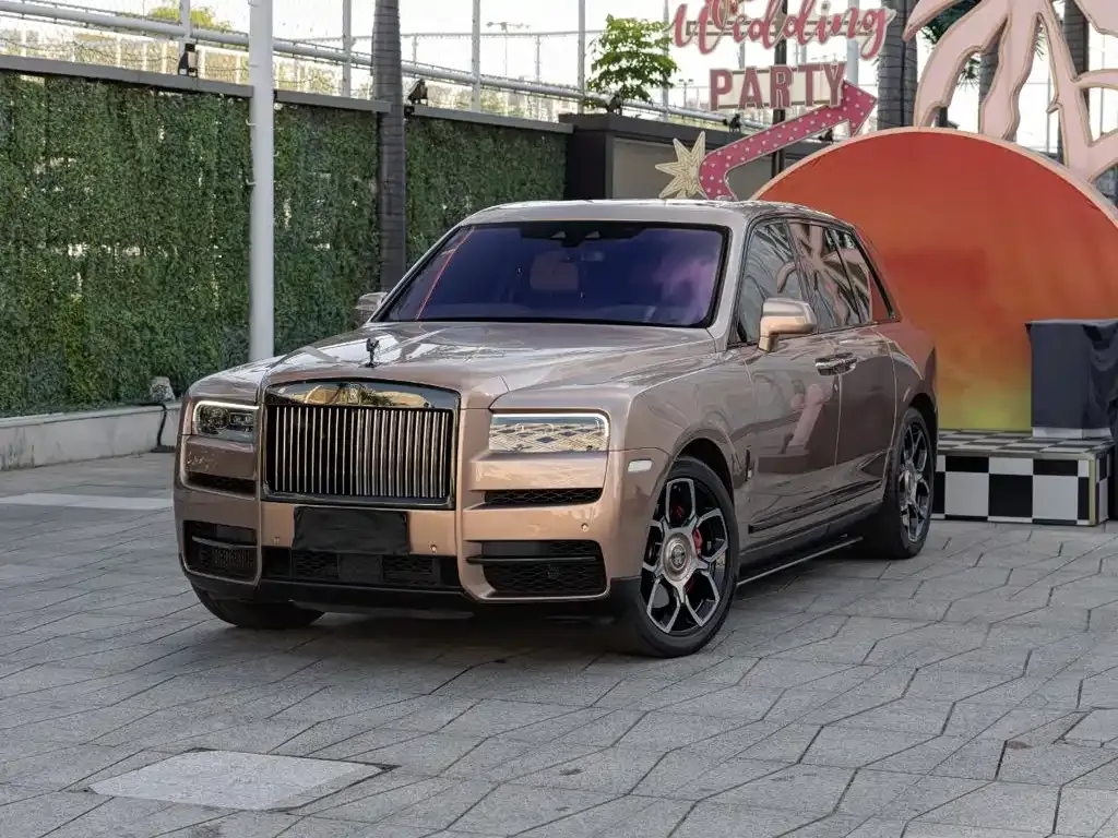 Rolls-Royce Cullinan — фото 1