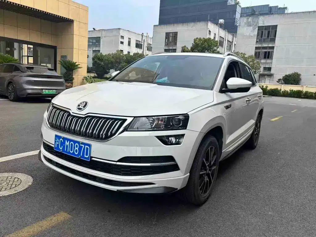 Skoda Karoq — фото 1
