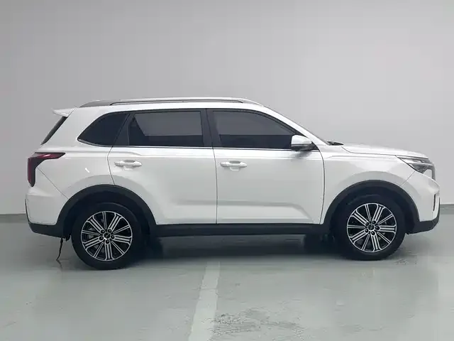 Kia Sportage — фото 8