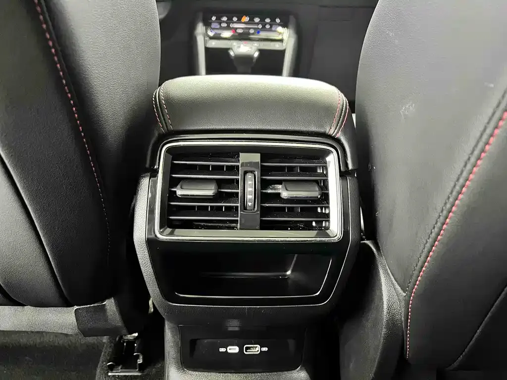 Skoda Karoq — фото 4
