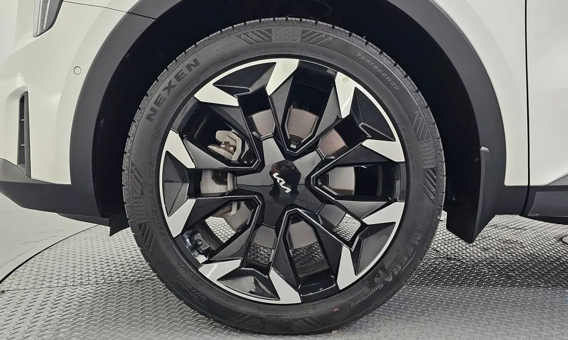 Kia Sorento — фото 8
