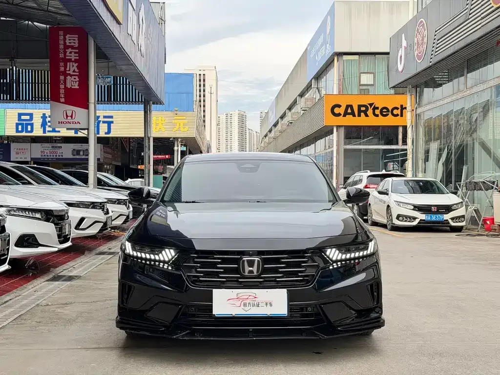 Honda Accord — фото 9