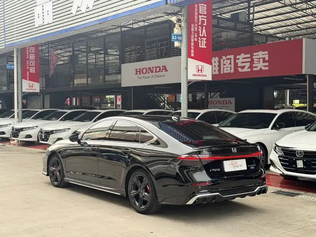 Honda Accord — фото 5