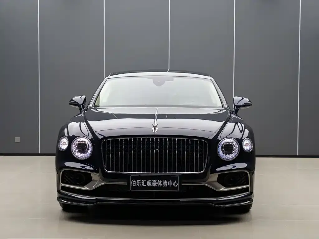 Bentley Flying Spur PHEV — фото 2