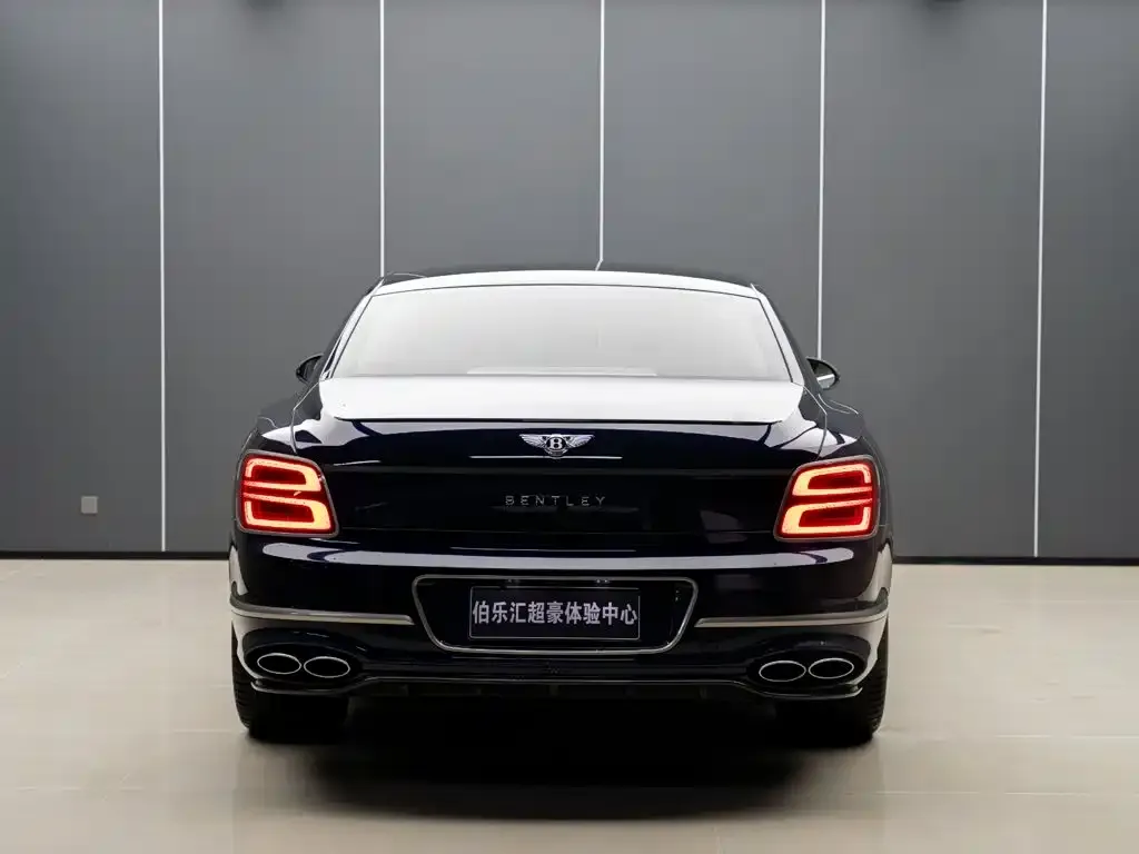 Bentley Flying Spur PHEV — фото 3