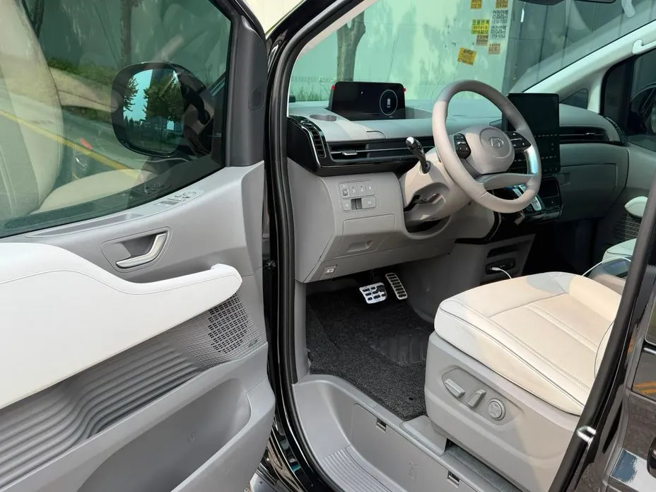 Hyundai Staria — фото 4