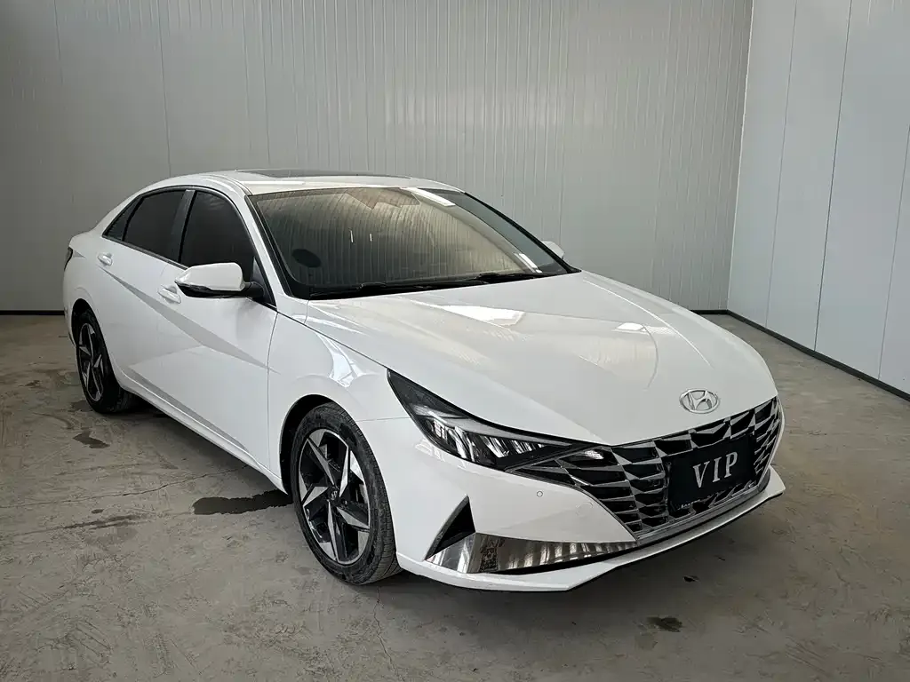 Hyundai Elantra — фото 6