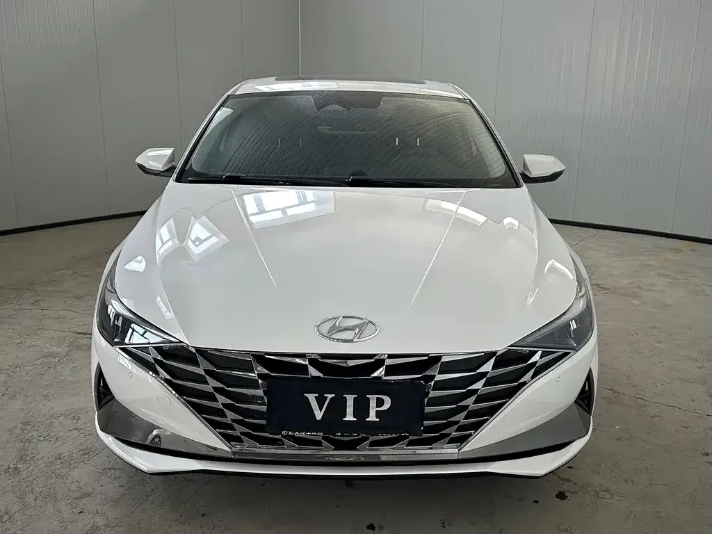 Hyundai Elantra — фото 8