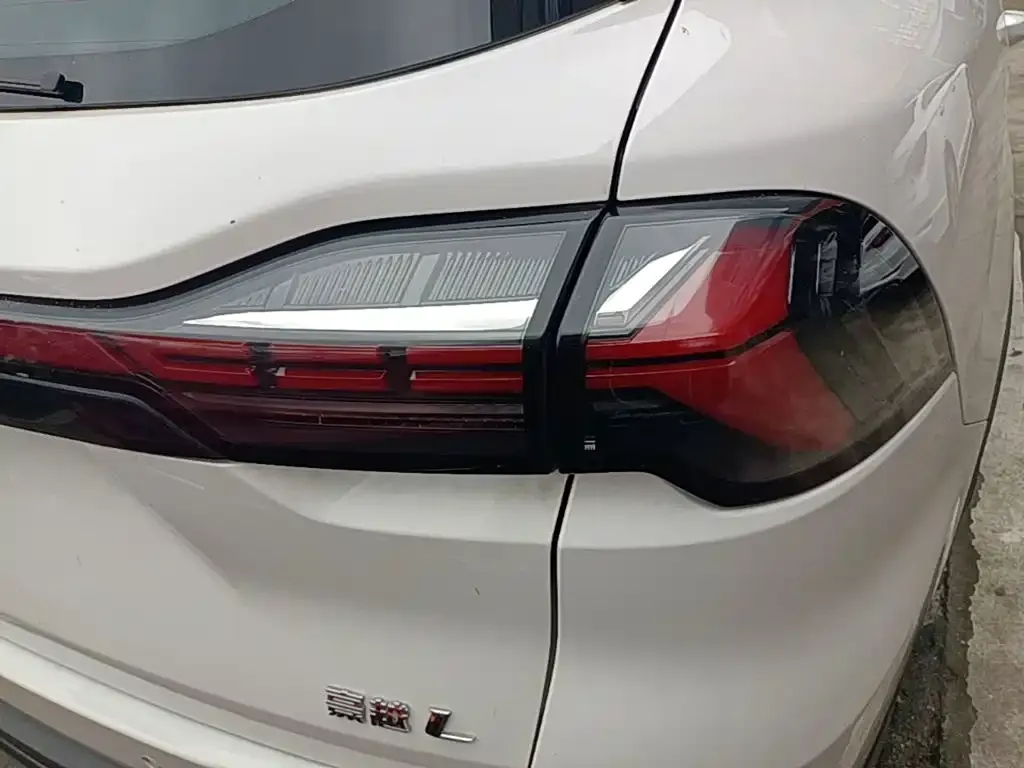 Geely Haoyue L 2024 из CN, фото 2