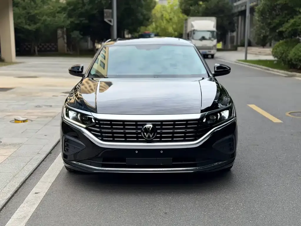 Volkswagen Passat — фото 4