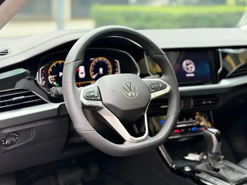 Volkswagen Passat — фото 6