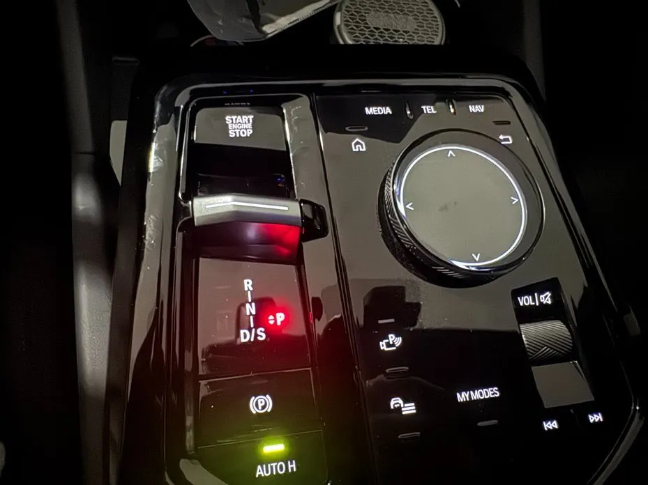 BMW 5-Series — фото 10