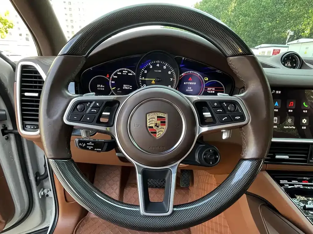 Porsche Cayenne Hybrid — фото 7