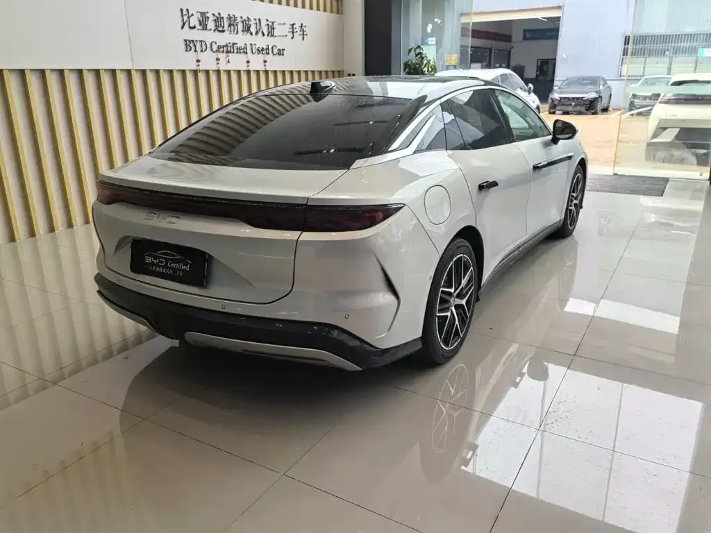 BYD Han L — фото 2