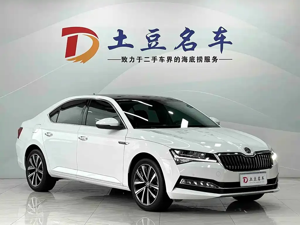 Skoda Superb — фото 5