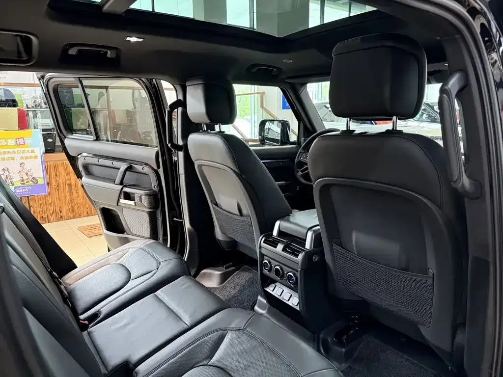 Land Rover Defender — фото 8
