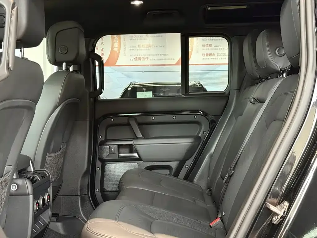Land Rover Defender — фото 4