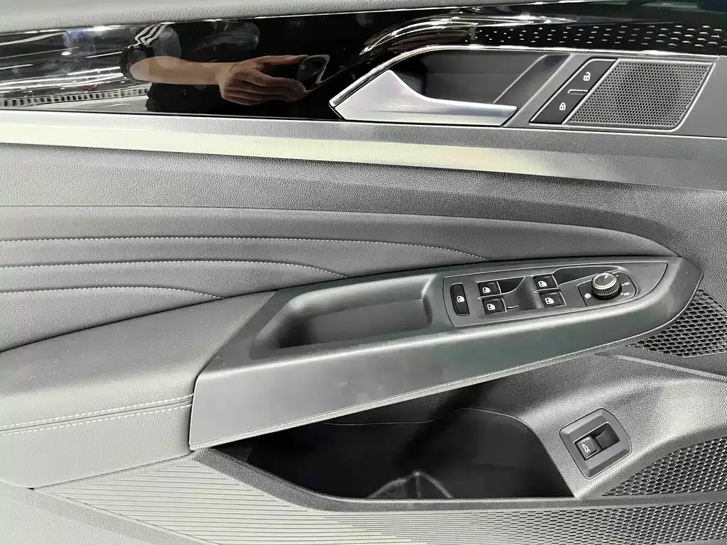 Volkswagen Passat — фото 10